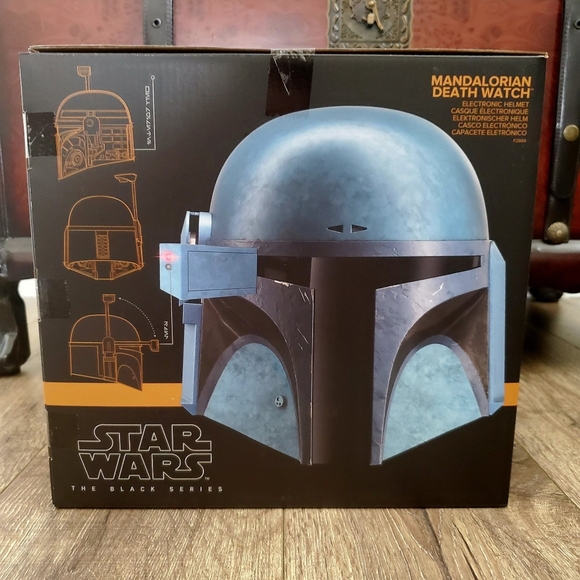 Star Wars: The Black Series Mandalorian Death Watch Electronic Helmet - Picture 1 of 11